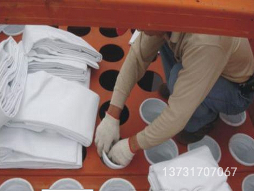 除塵器布袋的（de）安裝技巧（qiǎo）