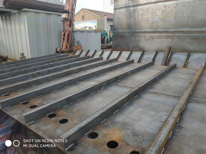 堅守崗位迎接新年　鈺（yù）泰環保工人不畏嚴寒搶生產