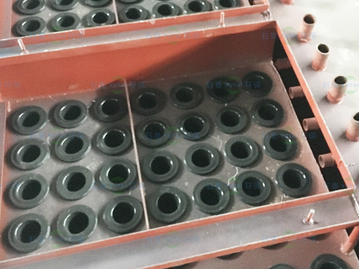 除塵布袋和除塵（chén）骨架安裝完成