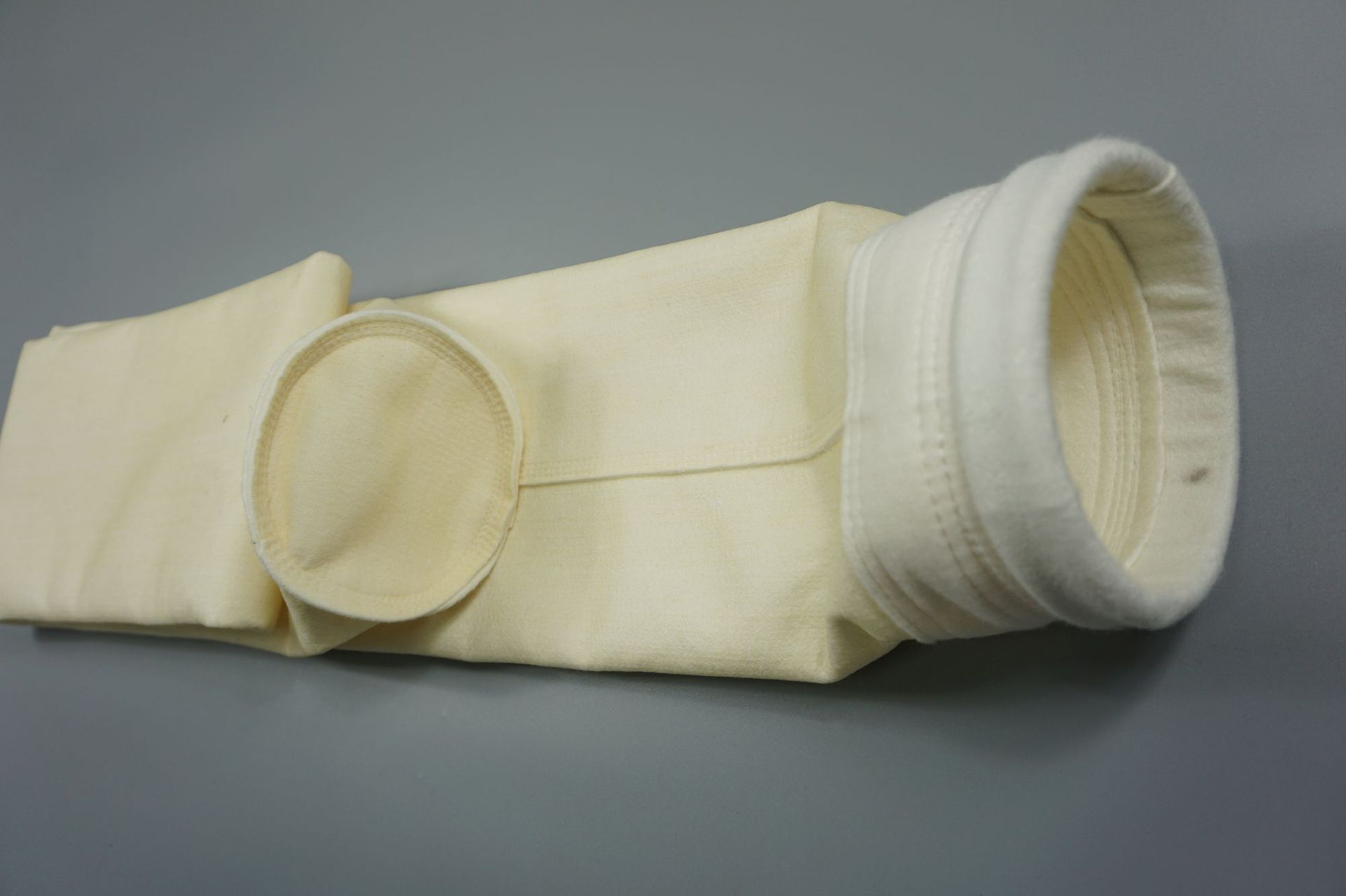 水泥廠如何選（xuǎn）擇除塵布袋？