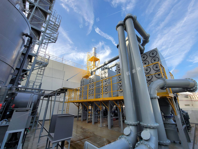 濾筒除塵器vs布袋除塵器：哪（nǎ）種更適（shì）合您的（de）車間？