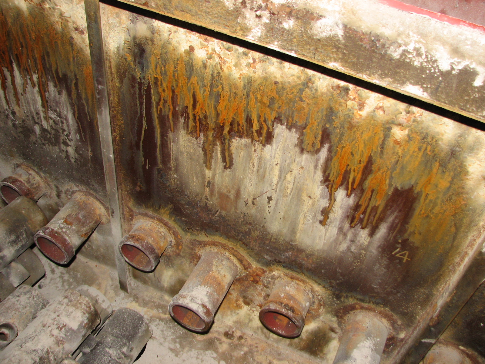 布袋式除塵器實際應用中濾袋的破損形式及原因解密（mì）